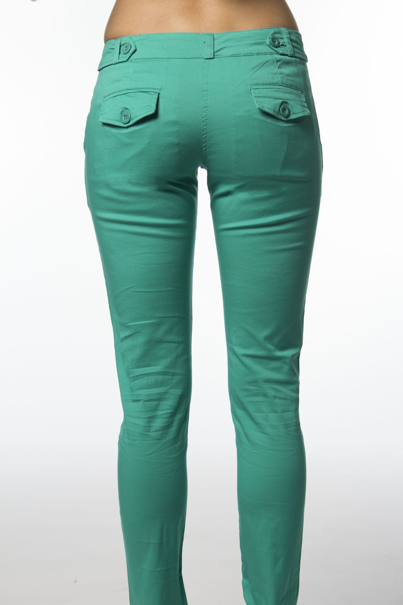 green cotton pant with back flap pockets